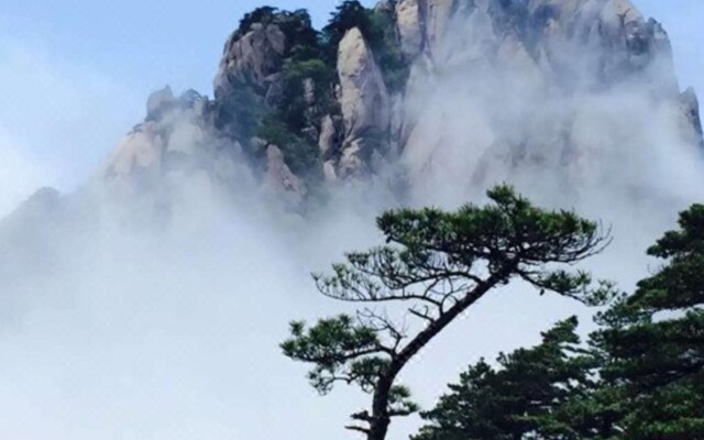 Huangshan Yupinglou Hotel