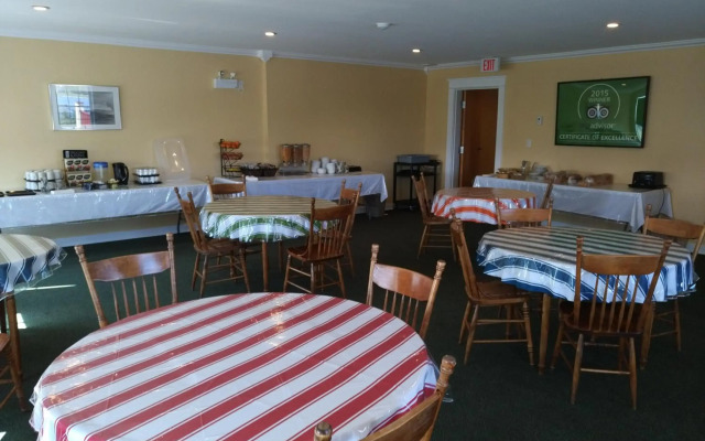 Grenfell Heritage Hotel & Suites