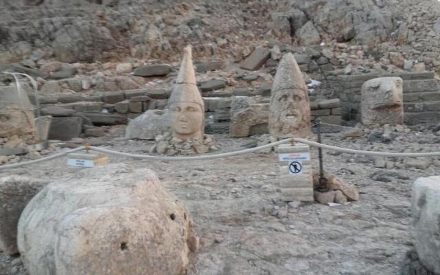 Nemrut Dağı Işik Pansi̇on