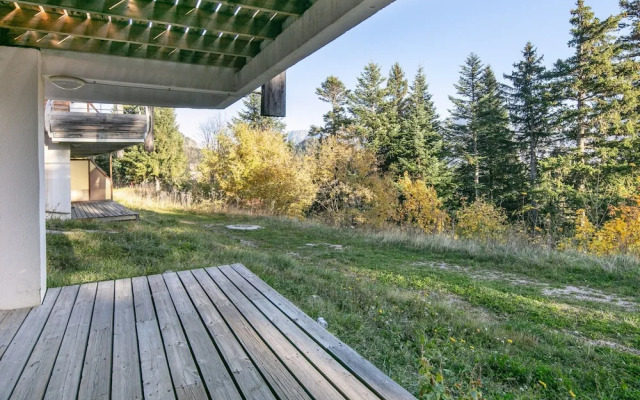 Serene Alpine Stay for 6 Guests