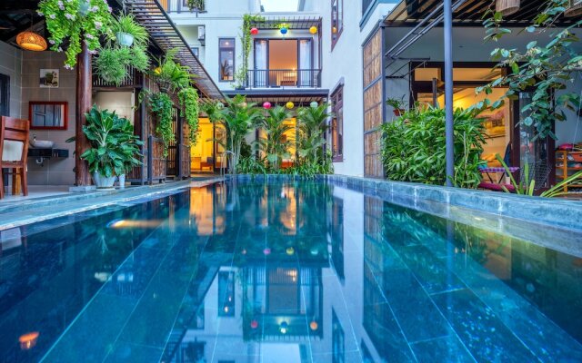 Sands River Hoi An Villa