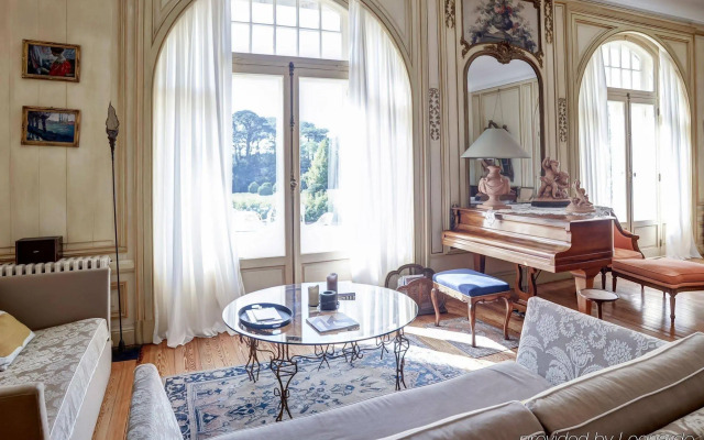 Chateau du Clair de Lune