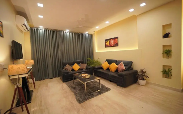 Lime Tree 3BHK Serviced Apartments DLF 5