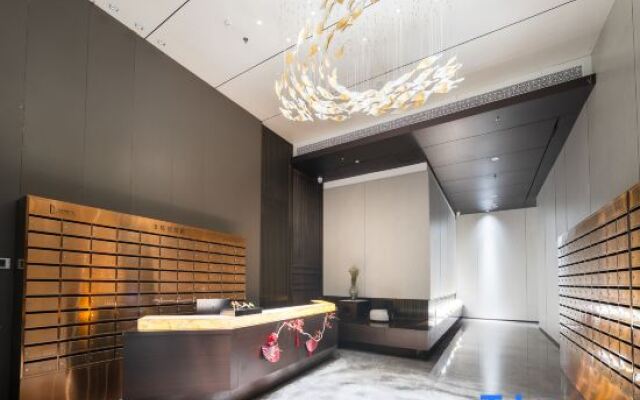 Z-Club Hotel(Tanglang Subway Station Branch)