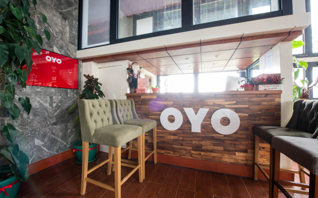 OYO 492 Sunset View Ridge Residences