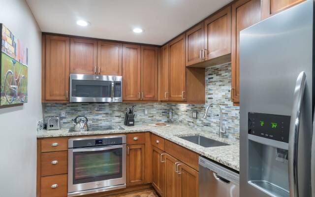 River Club 305 3 Bedroom Condo by Alpine Lodging Telluride