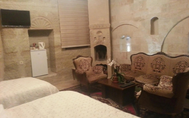 Family Cave Suites Hotel
