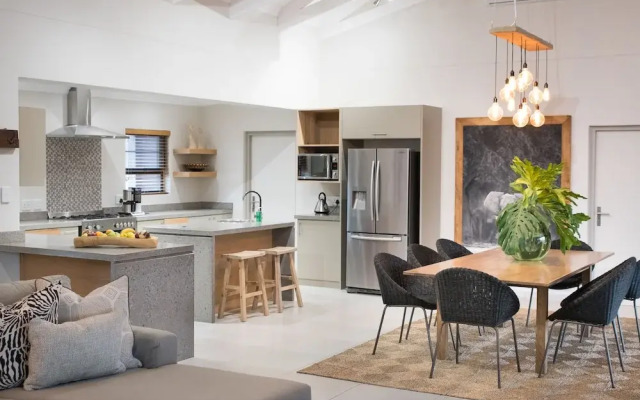 Bushwillow Private Villa