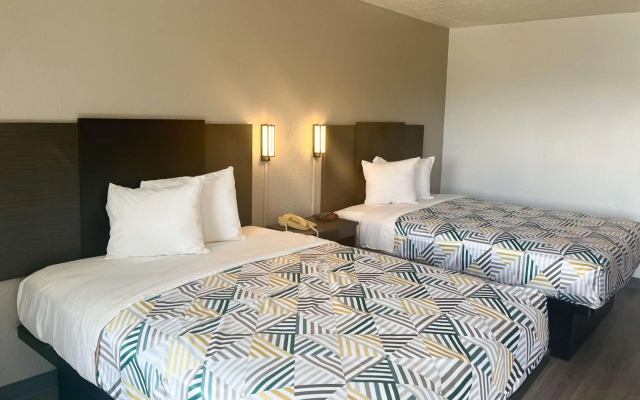 Studio 6 Lake Jackson, TX