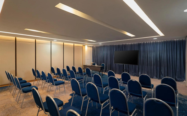 Anara Airport Hotel