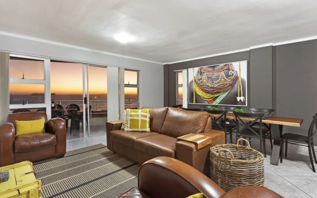 African Beauty at The Bay