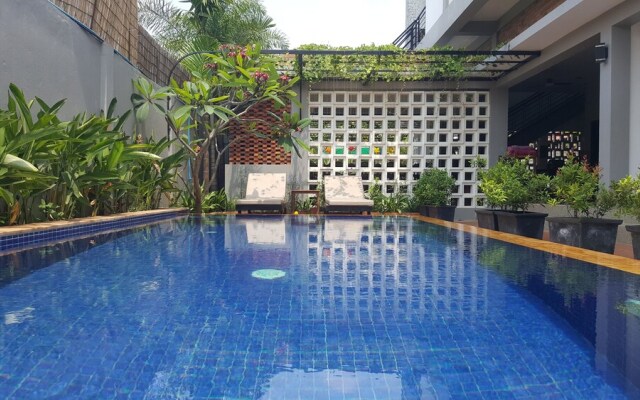 Sawasdee Angkor Villa