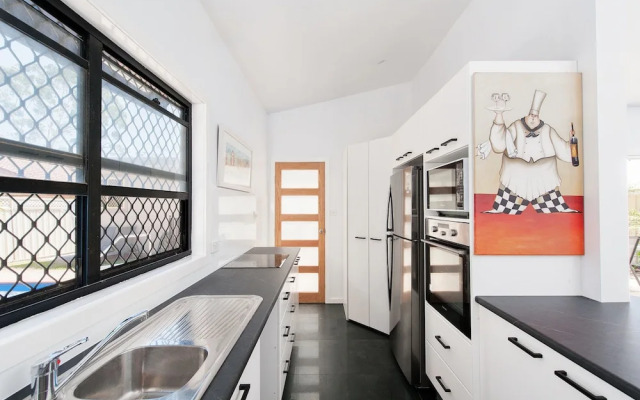 Tomaree Road, 58, Shoally Loft