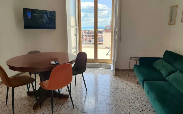Panoramic 3-bed Apartment in Catania City