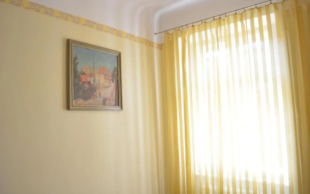 Large Vacation Apartments in the Old Town