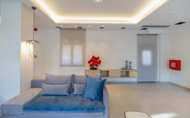 Ionian Plaza Hotel & Spa