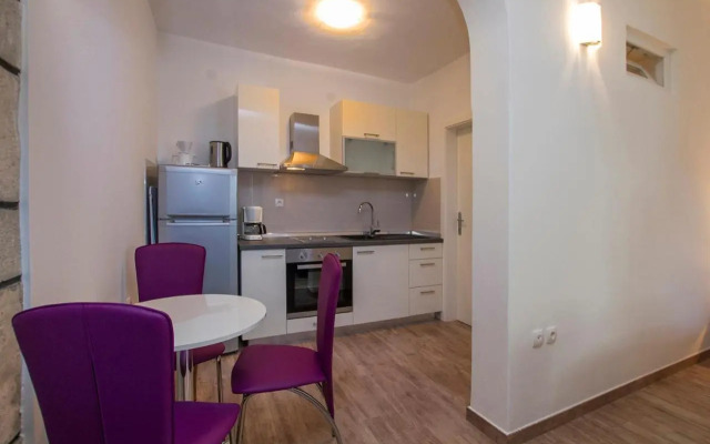 Studio app 100m from the sea, 077