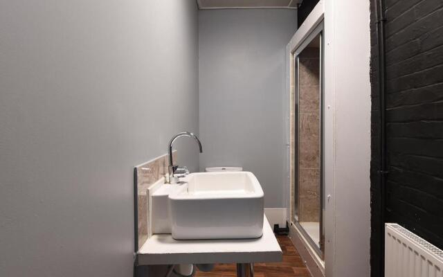 Penthouse Warehouse Slps 18 (61)