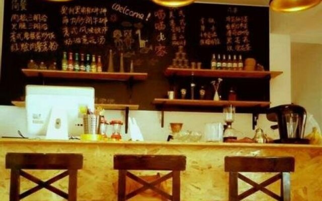 Miaomiao's Home Youth Hostel