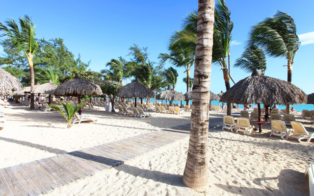 Bahia Principe Luxury Esmeralda - All Inclusive - Newly Renovated