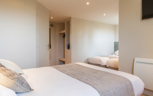 Отель The Originals Boutique, Hôtel Porte de Dieppe