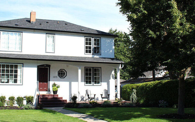 Abbott Lakehouse Bed and Breakfast