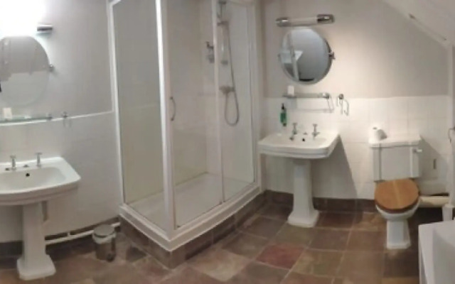 The Thatched Cottage Inn