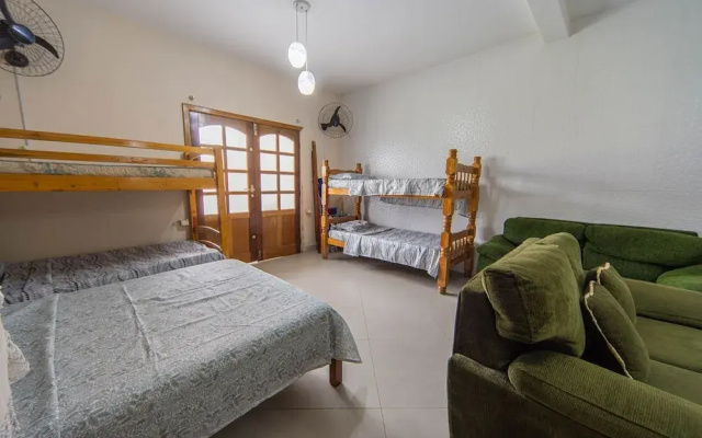 Casa Para 6 Pessoas com Churrasqueira em Peru be