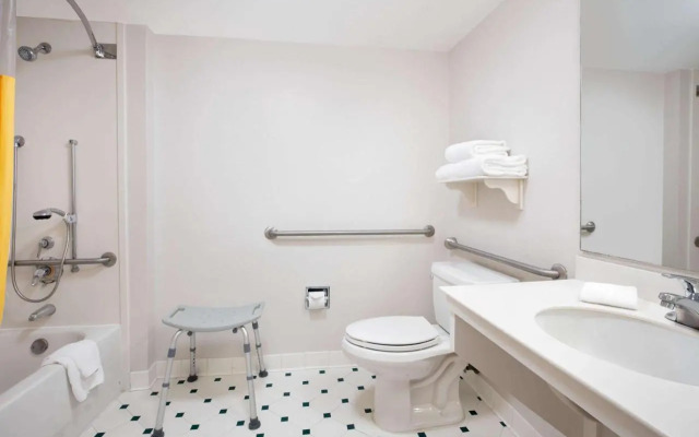 La Quinta Inn & Suites # 988