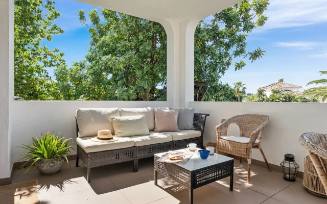 Relaxing Hideaway in Nueva Andaluc a Ref M57