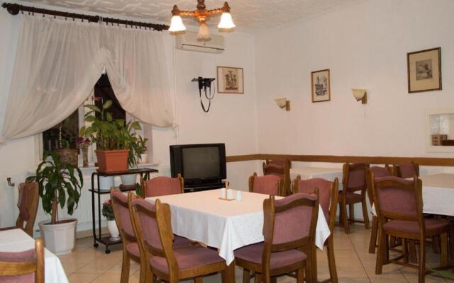 Pestújhely Panzió-étterem