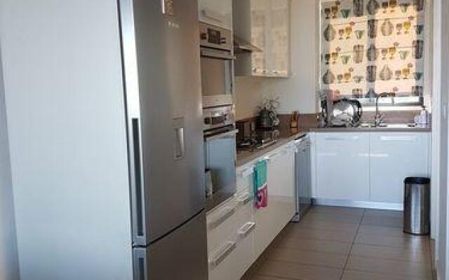 Azuri Apartment with Beach, Pools, Gym, Restaurants, Spa, Boats, kids Corner