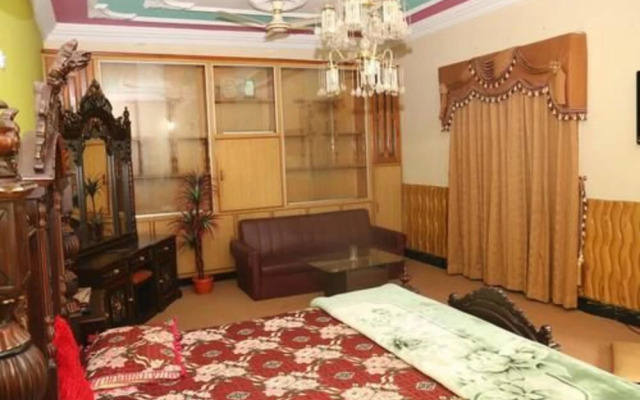 Hotel Orash Lodges