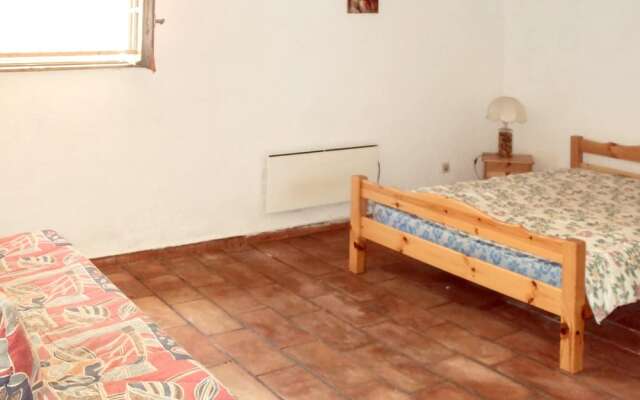 Apartment With 2 Bedrooms in Cavalaire-sur-mer, With Enclosed Garden -