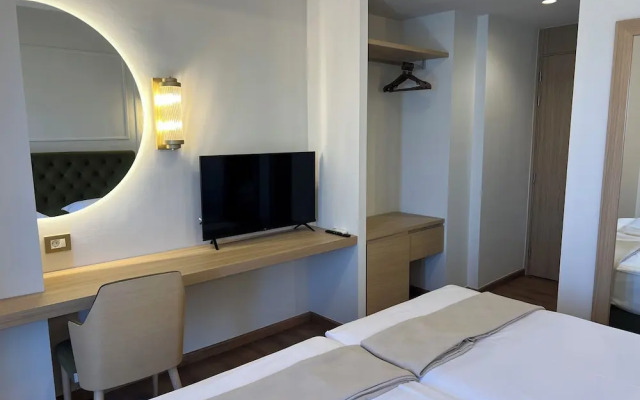 Aktaion City Hotel