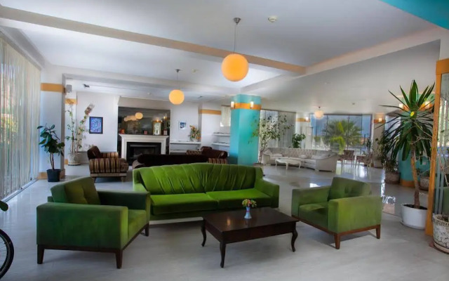 Larina Ninova Thermal Spa & Hotel