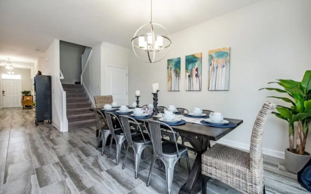 Furnished 8 Bed 5 Bath Villa