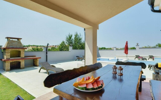 Modern Villa In Pula With Private Swimming Pool