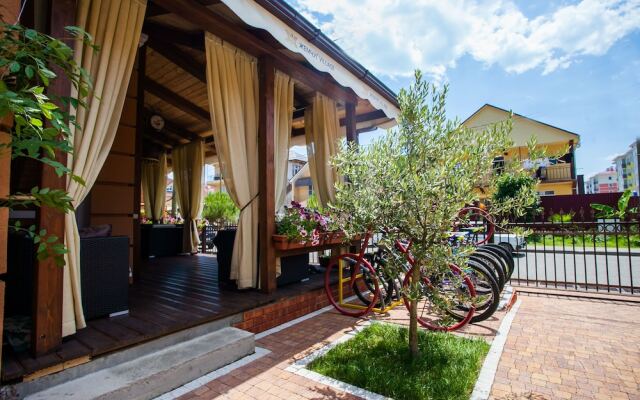 Zhemchug Village Hotel