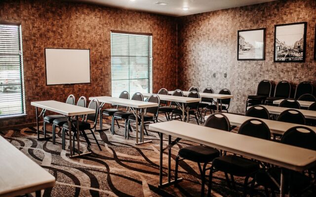 Cobblestone Hotel & Suites - International Falls