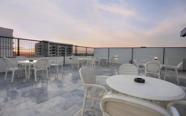 Hotel Pearl Inn