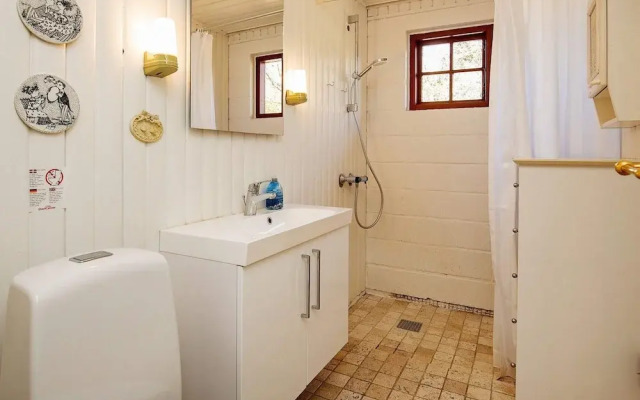6 Person Holiday Home in Thyholm