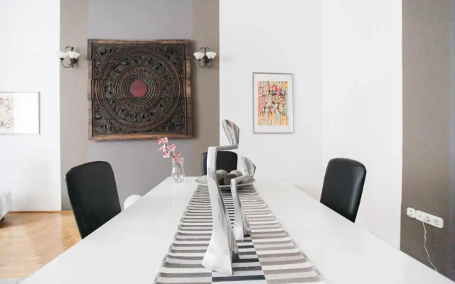 Modernized Condo for 6ppl CENTER