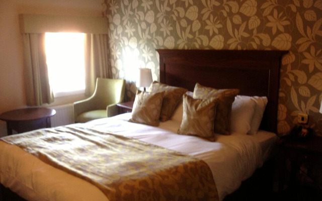 Cock Hotel Stony Stratford by Greene King Inns