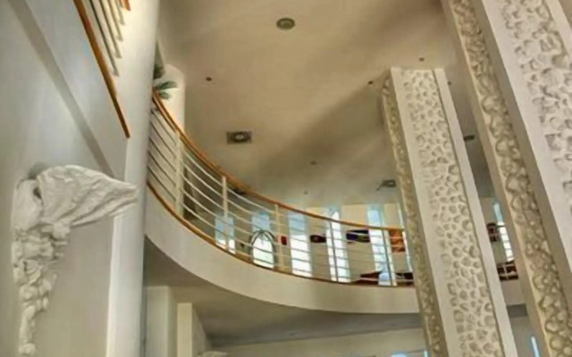 Hotel Luxor