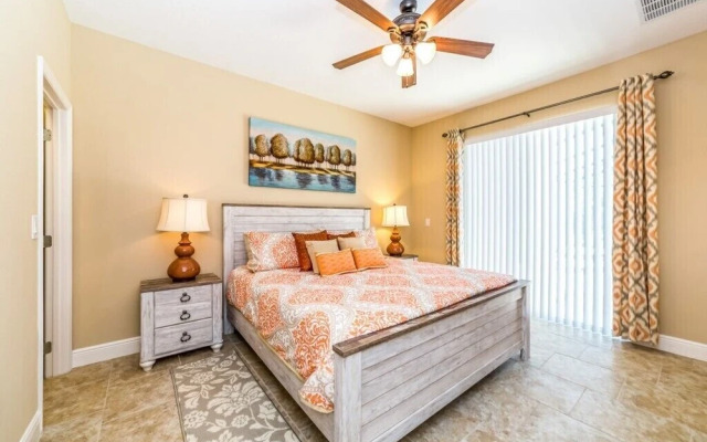 6-Bedroom Villa in Davenport 5377OA