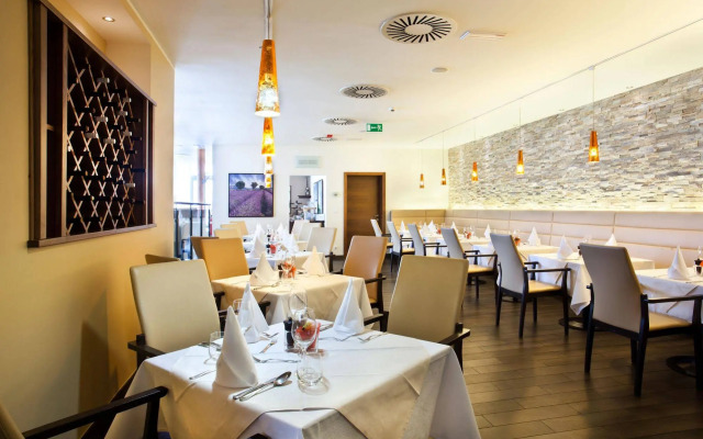Casino & Hotel ADMIRAL Kozina