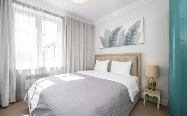 Toompea Castle 2 BR Old Town Apartment