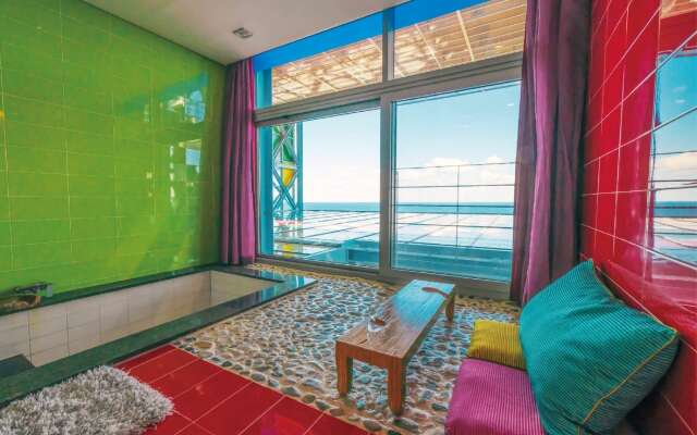 Haslla Art World Museum Hotel