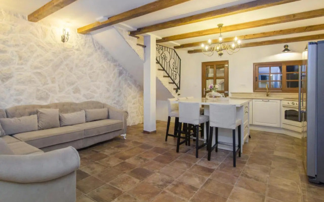 House for Rent Leila
